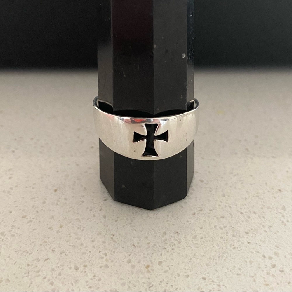 Sterling silver cross ring - 925 (size 11.5)